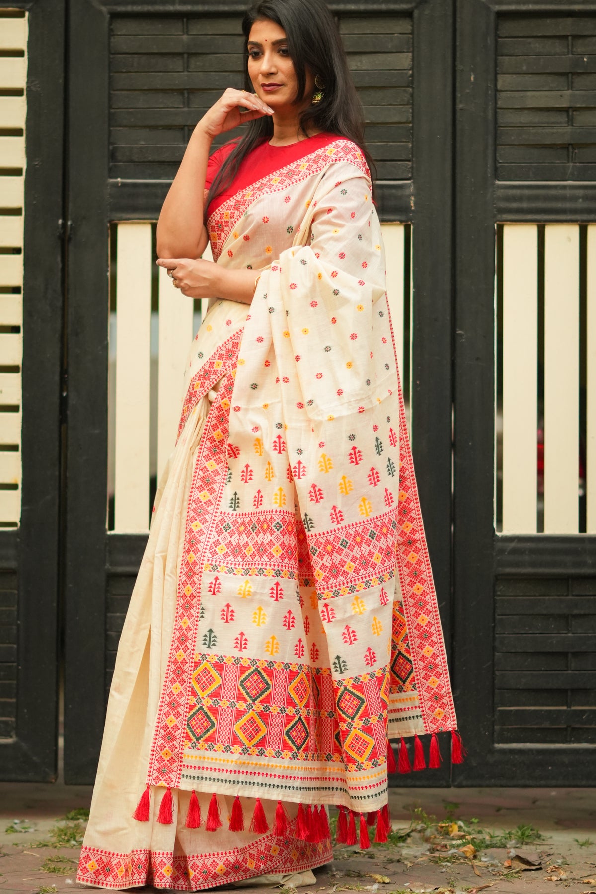 Assam saree red square