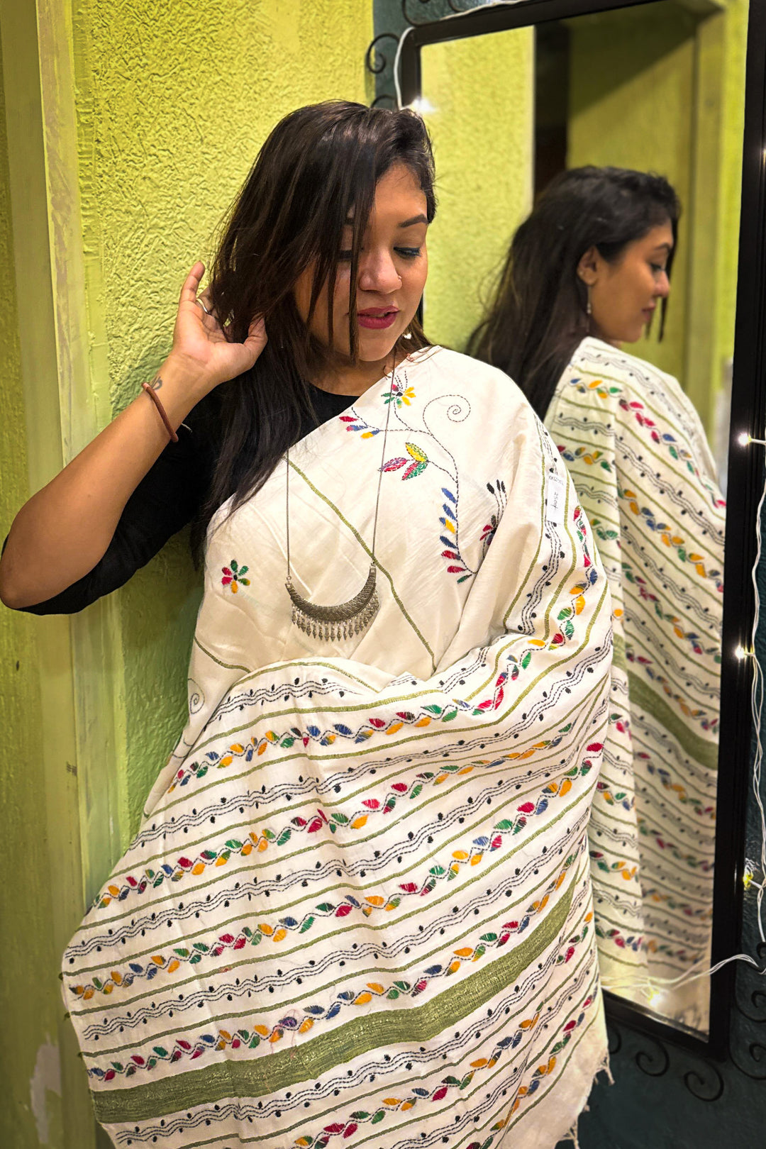Khesh Kantha White