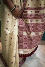 Load image into Gallery viewer, Assam Saree Red Dhol
