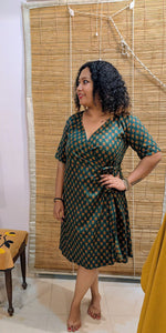 Load image into Gallery viewer, Wrap Dress Green
