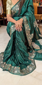 Load image into Gallery viewer, Banarasi Green Boota with Border
